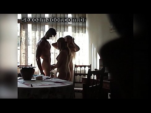 ❤️ Prietenii sexuali invită un bărbat uriaș și o partidă în trei cu el ❤❌  at ro.yespornpics-com.ru ❌️❤