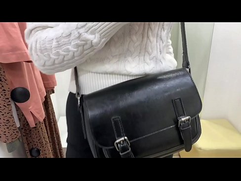 ❤️ Masturbarea în public a tinerei târfe FeralBerry cu un dildo în cabina de probă ❤❌  at ro.yespornpics-com.ru ❌️❤